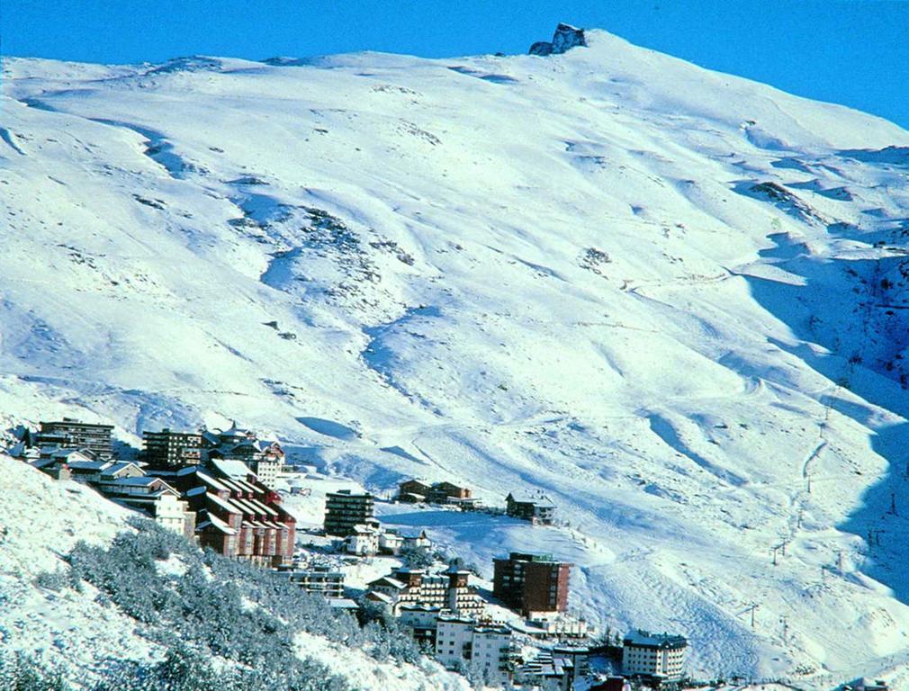 Chalet Los Abetos Asn Sierra Nevada Exterior photo